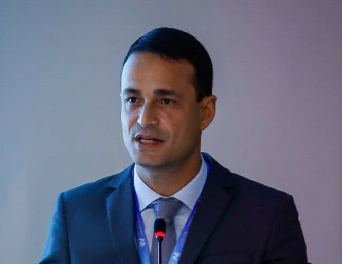 Dr. Marcio Leal Alves Ferreira